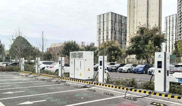 宜昌首批全液冷超充站投入運營，鴻嘉利助力高質(zhì)量充電基礎(chǔ)設(shè)施建設(shè)(圖2)